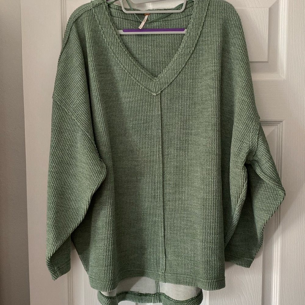 CLEARANCE [Free People] Mossy Green Textured Balloon Sleeve Top Small